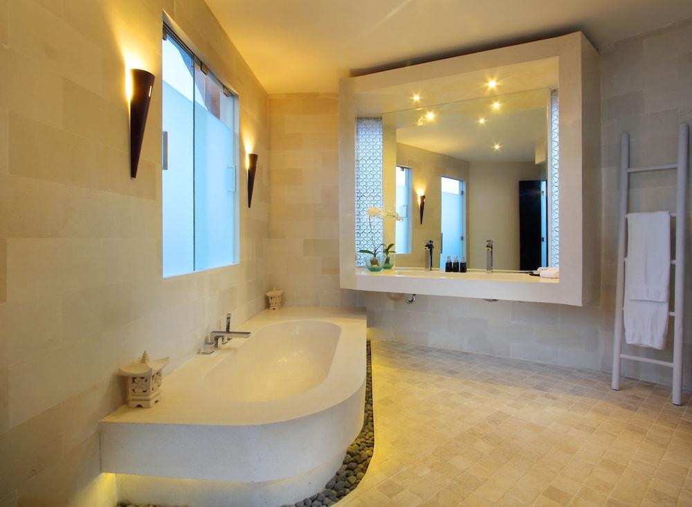 Kirana Villa *