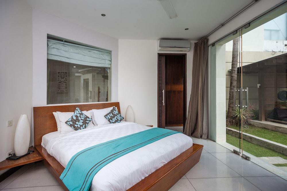 Kirana Villa *